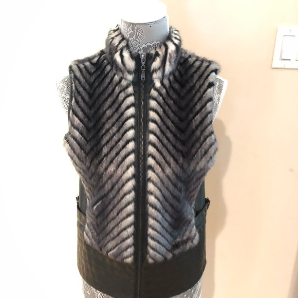Fashionable Vest , l Fur , Animal print & leather - Picture 1 of 8